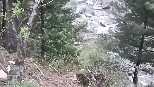 Bagian 2 - seks luar ruangan desi dengan gadis asing di hutan.