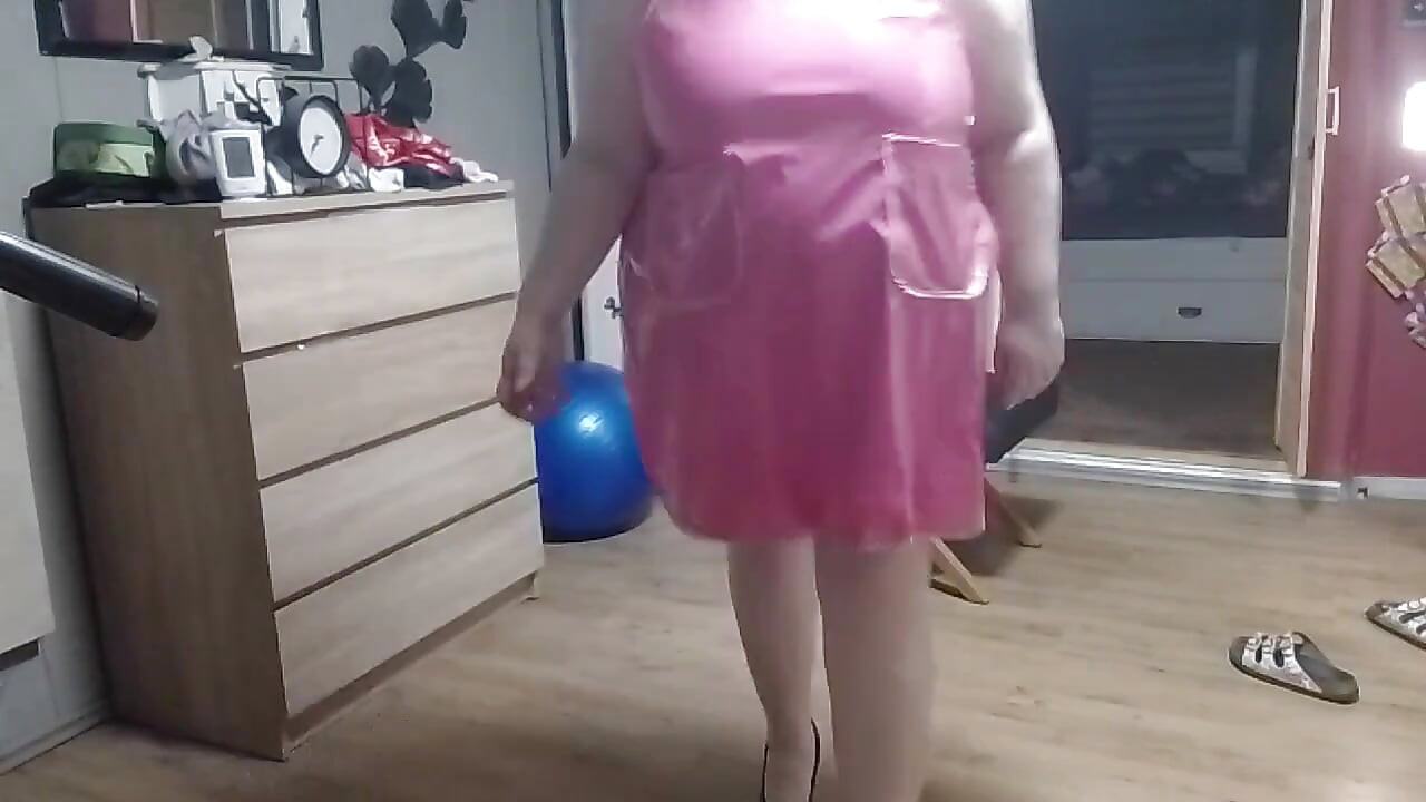 SSBBW New Rubber Apron and Not Underneath