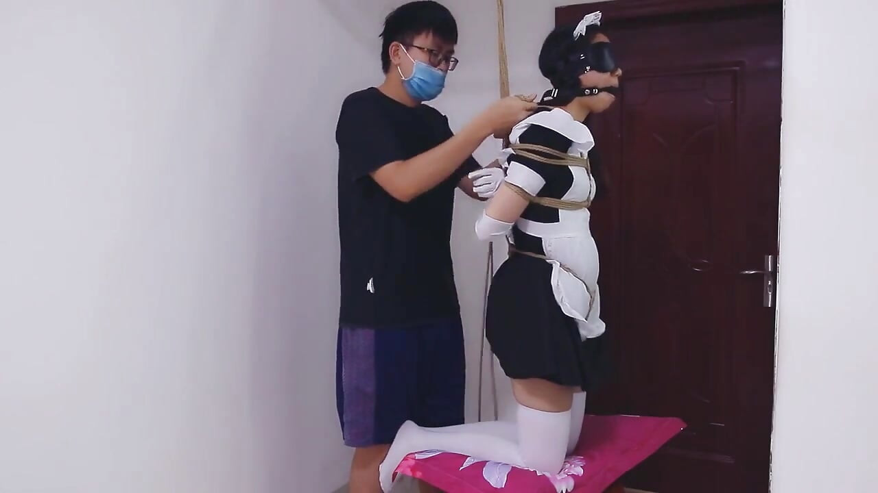 Whh02 - a Chinese Girl Wearing White Stockings and Blindfolded, Bound by Ropes Vibrates to Orgasm