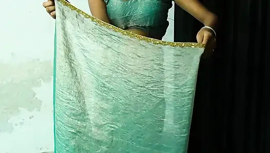 Тугую киску дези бхабхи в сари жестко трахнул Devar на хинди аудио