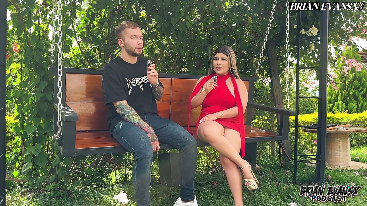 金发女郎哥伦比亚女郎Naty Delgado的播客以户外性爱结束 - Brian Evansx