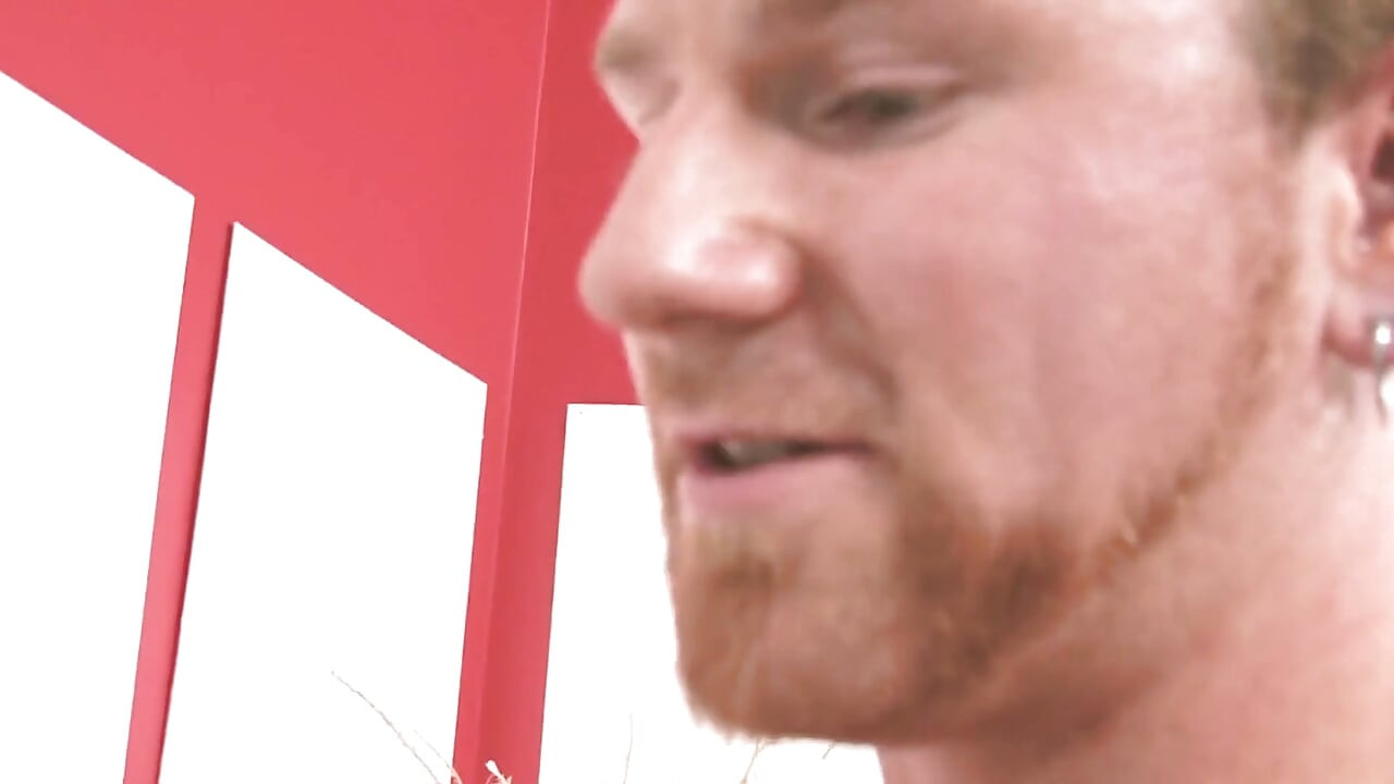 Dick Craving Babes Cena 1: Sexy peituda morena gata acaba com seu rosto coberto de sêmen