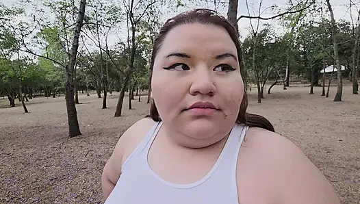 (zensiert - geschnitten - Keine Leute herum) Ich liebe es, in der Öffentlichkeit mit sperma im gesicht zu laufen und meinen riesigen arsch zu zeigen