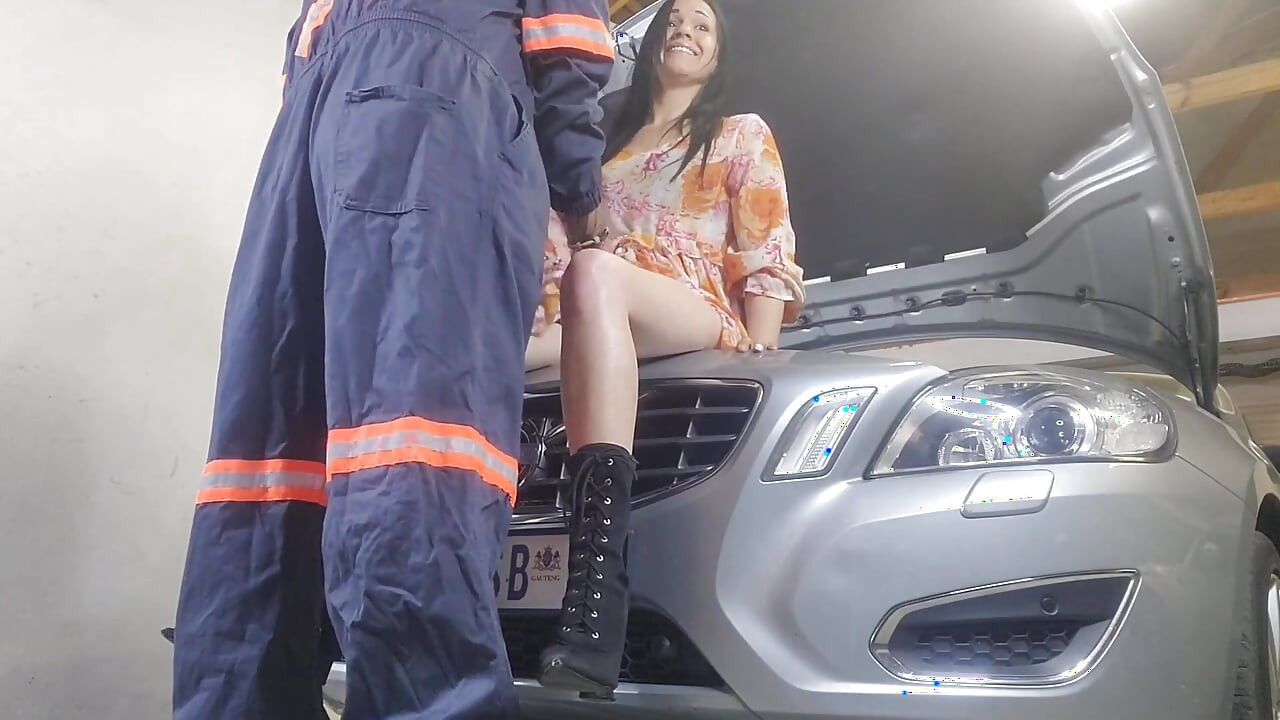 Could Nt Pay the Mechanic so I Offered Him Some Pussy