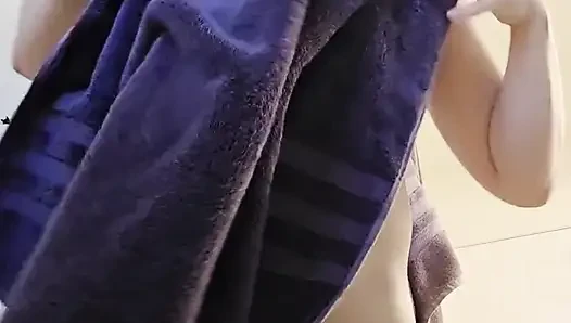 Rothaarige duscht, ficklöcher und squirting