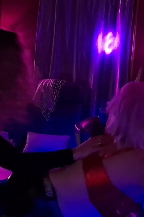 Public Bar Fingering Frenzy - Mature Babe Dripping Wet