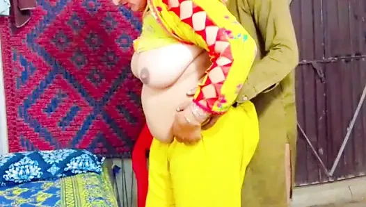 Aabha paul schulmädchen
