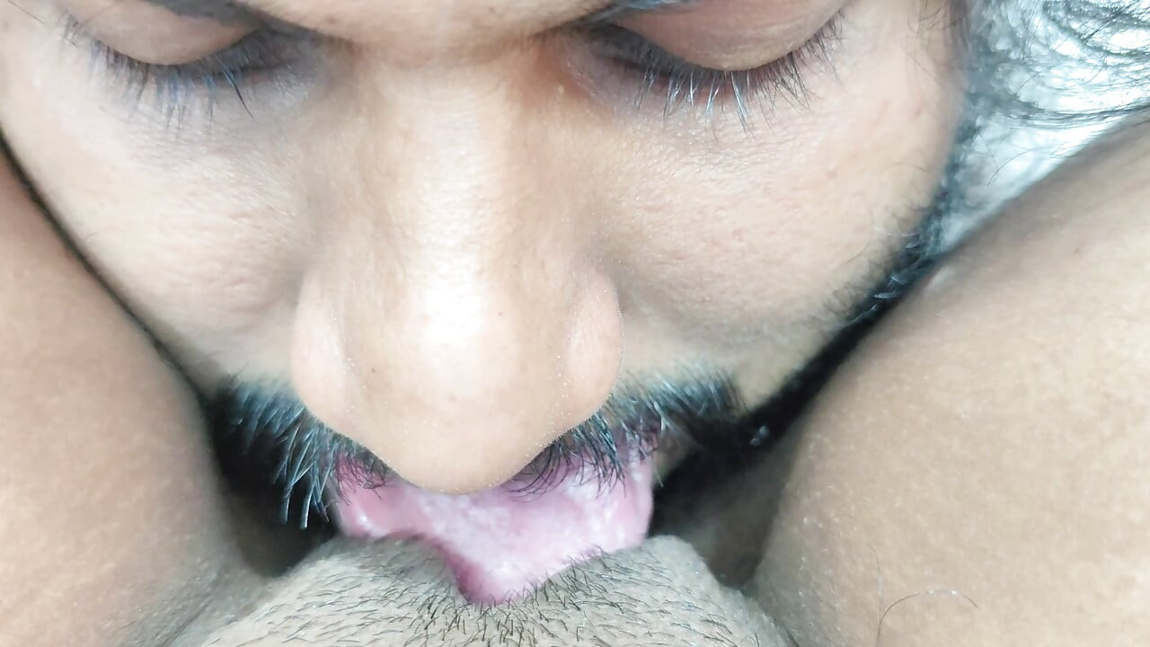 Stiefzus poesje likken door stiefbroer deel - 2, Sexy hete stiefzus poesje likken en romantiek door stiefbroer