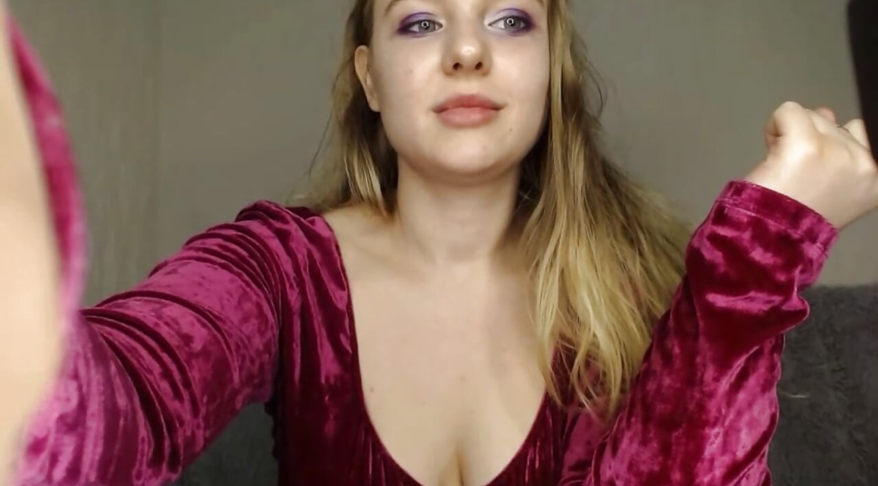 Bbw jucielussie in stockings sexy fingering pussy
