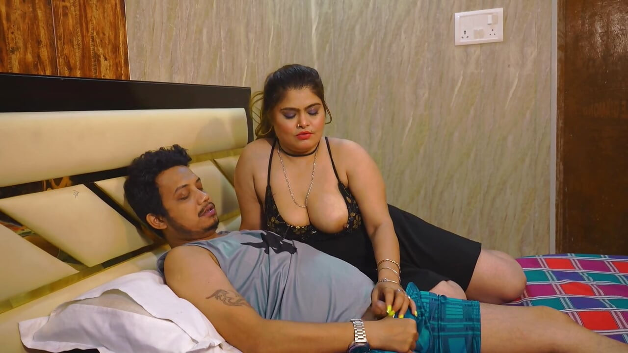 Muth marte sauteli maa ne pakad liya phir usko hi patak ke chod diya