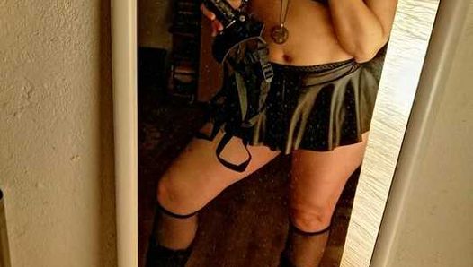 Dominatrix con cinturón