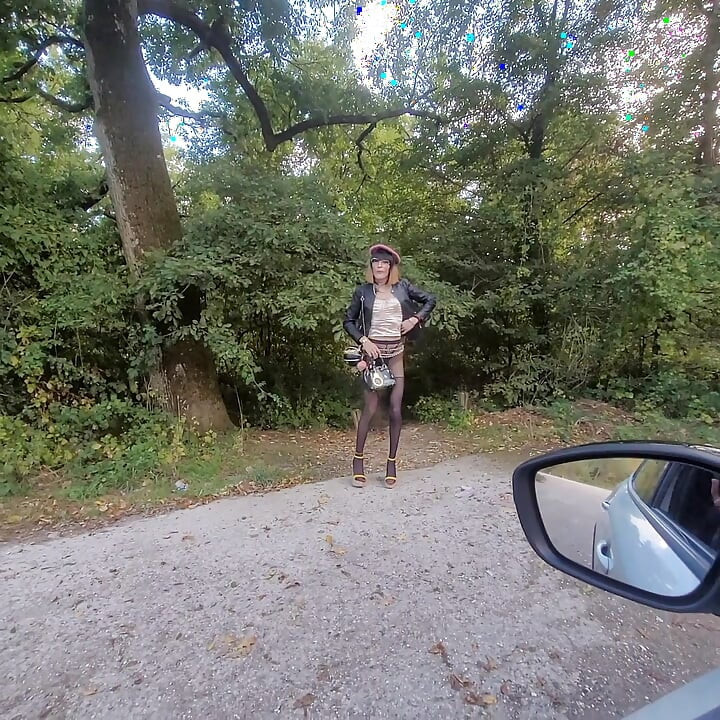 Exhibit P🚗U B L I C en Pute on a Parking Lot in the Forest, at La Faisanderie 91. Fanciful Tights, Thong [4sep25] Meet CoKiiNE! VaneSsaBiTCHx