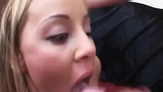 Грязный язык, лижет пульсирующий член - взрыв слюни Ahegao