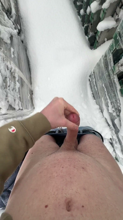 Twink mastubates in the freshly snow-covered countryside | Clip 1