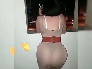 Удивительная марокканская сексуальная задница с большой задницей 0001