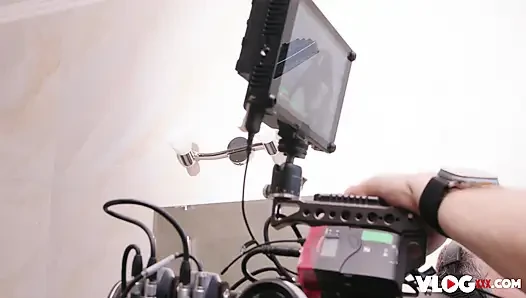 Clea Gaultier azgın bir yarağı azdırıyor ve istediğini alıyor