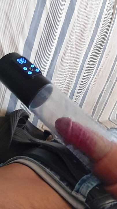 Bombeando meu pau