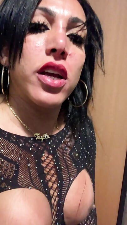 Aylla Gattina Makes Her Married Neighbor Moan Like a Whore Feeling His Big Black Cock