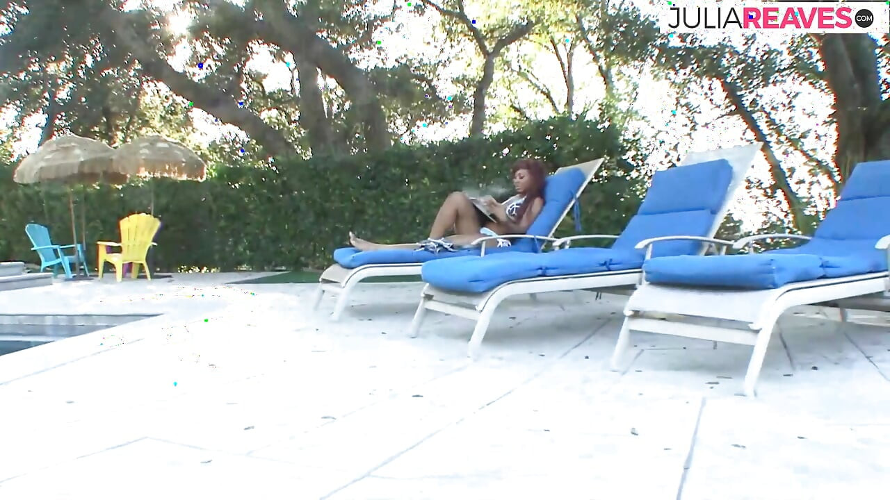 그는 을 존나게 따먹고 그녀의 젖탱이는 흔들기