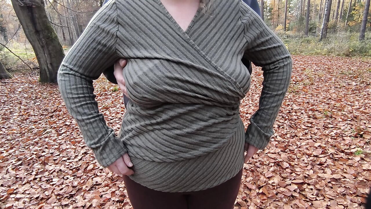 Slapping her tits red in front of the camera