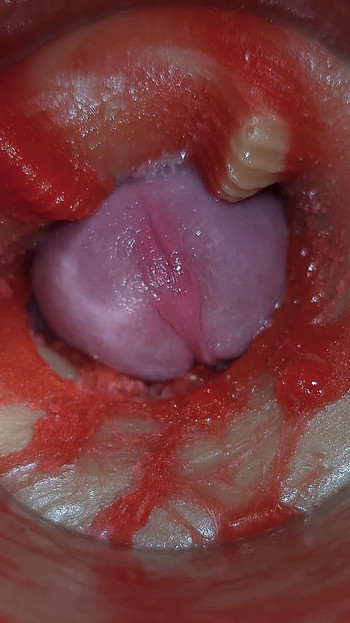 Kamera Unutar Duboke Pičke Snima Vrlo Ogromnu Ejakulaciju Sperme Asmr