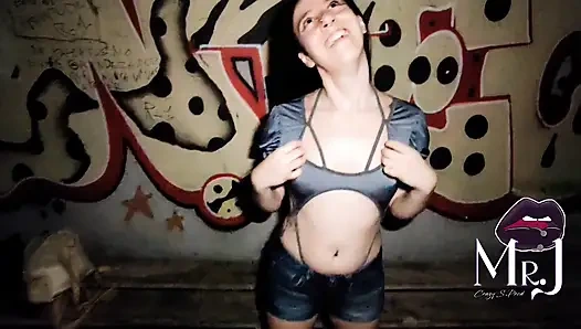 Посреди ночи... Я получил сообщение от Никс