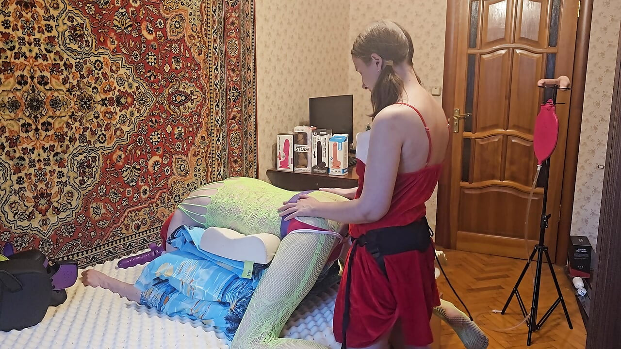 Snow Maiden dominatrix woman fuck with sex toy strapon cute submissive man amateur homemade