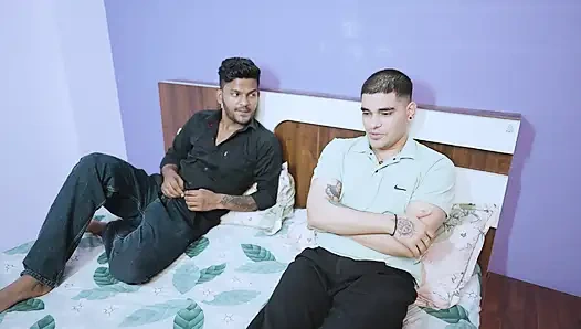 Husbund Ne Wife Ko Pakda Patni Ne Pati Ke Bahar Jane Ke Baad Apne Dost Ko Ghar Bula Kar kiya Sex