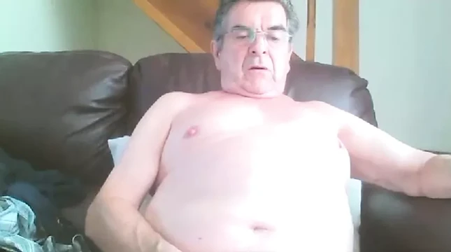 Daddy strokes on cam