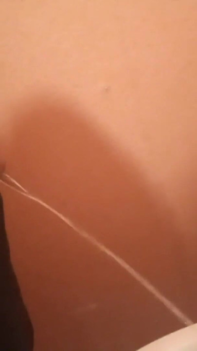 เกย์หนุ่มเซ็กซี่คนนี้ฉี่อย่างไรเมื่อเขาตื่นมาพร้อมกับการแข็งตัวของกระดูกตอนเช้าเป็นเวลาหลายวัน คลิป 2