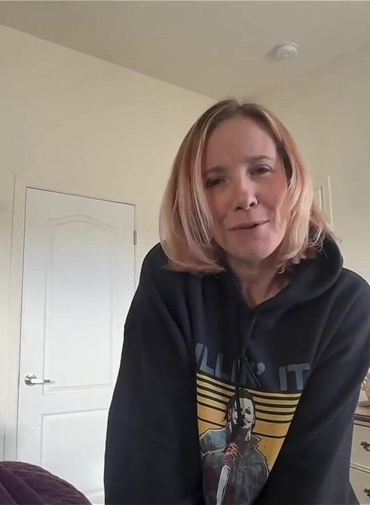 Stepmom Sneaks