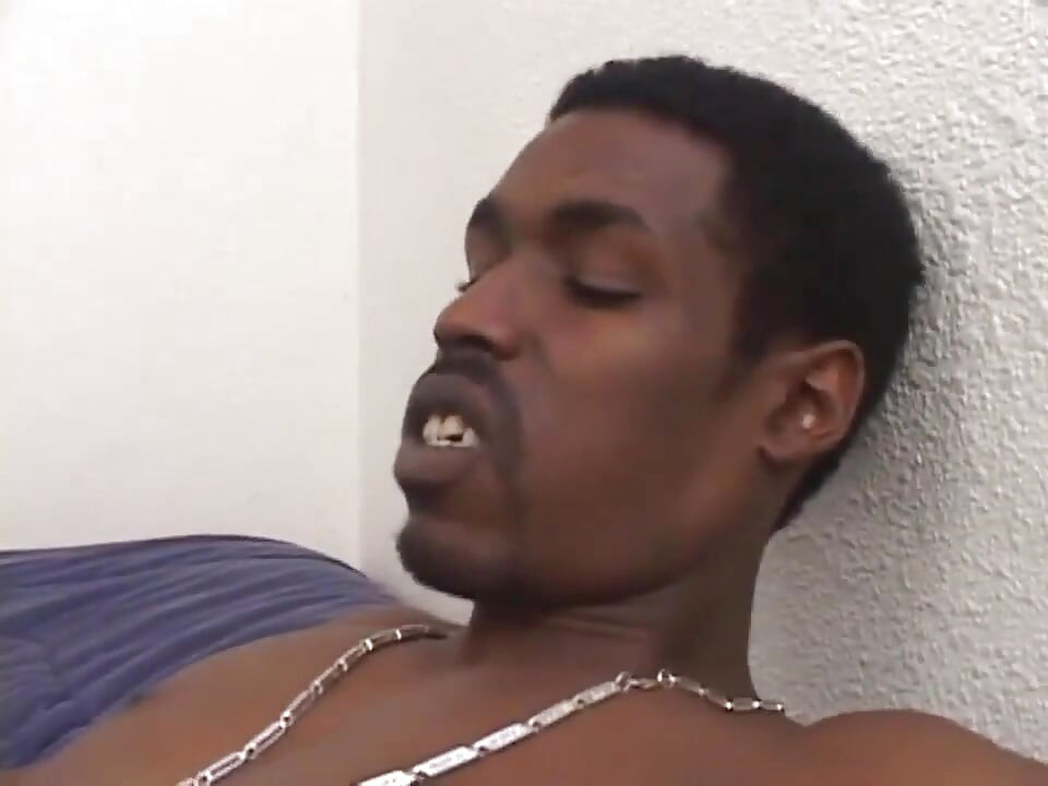 Ogromno i malo crno telo u ljubavi