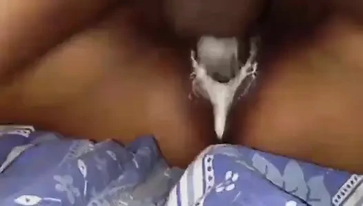 Kız arkadaşla sert sikişiyor
