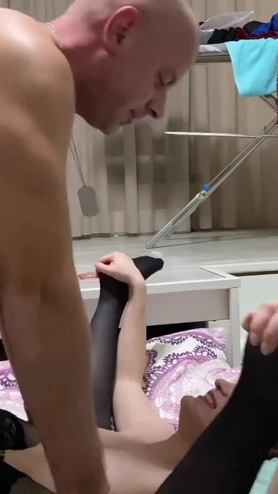 Momento cativante de "Home ANAL FUCK. Olivia Westsun e Leo Casanova. Emoções reais (Parte 2)"