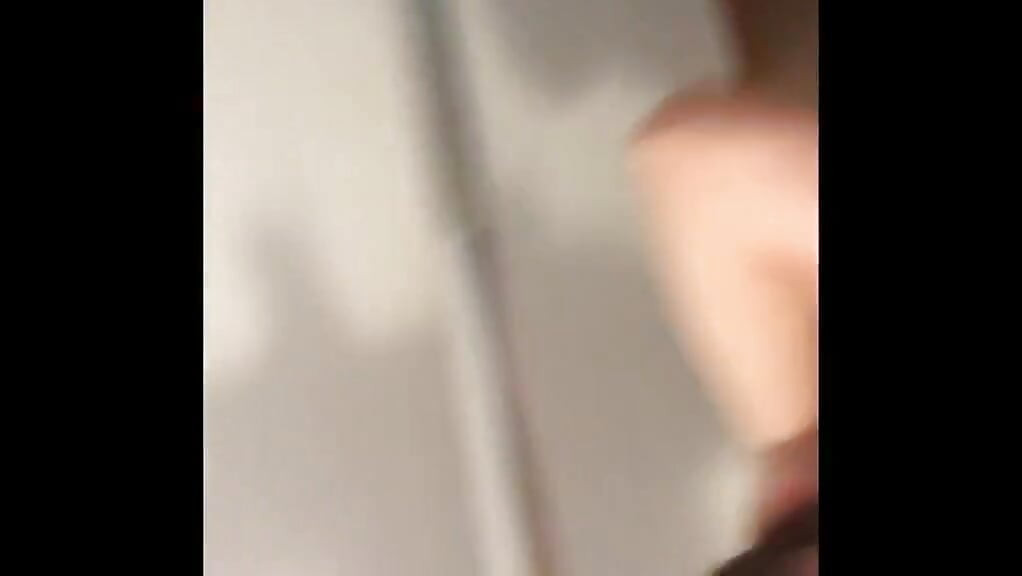 Η ΓΥΝΑΊΚΑ ΓΑΜΙΈΤΑΙ ΣΤΟ ΓΥΜΝΑΣΤΉΡΙΟ