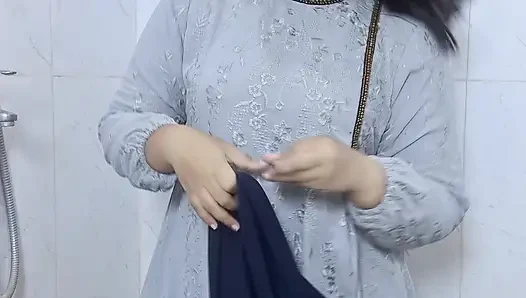 Hijab Sister in Law Clean Her Self After Making Out Behind Her Husband - Minokiiko