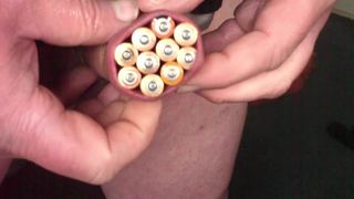 Vorhaut mit 17 Batterien