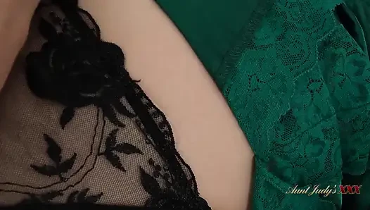Tantejudysxxx - 47-jährige Vollbusige Rothaarige MILF Stiefmutter Melody Mynxx Wird Beim Masturbieren Von Stiefsohn Erwischt