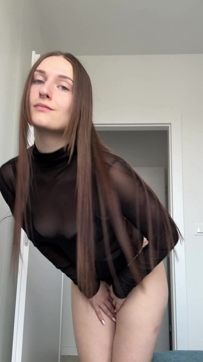 I love to show my body to men 😉