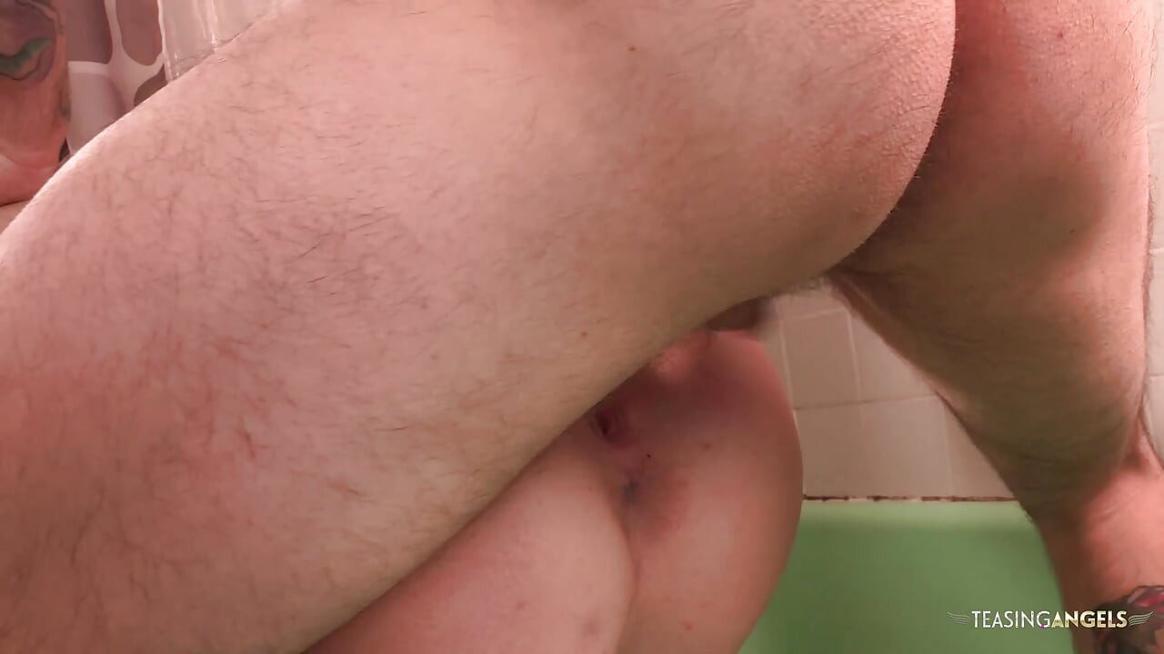 흑인 대물 자지에게 따먹히는 금발 밀프