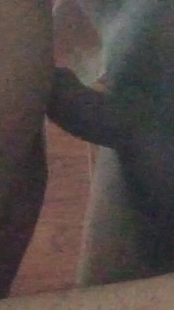 Zapanjujući trenutak iz "Jebi vruću djevojku u njenoj kući"