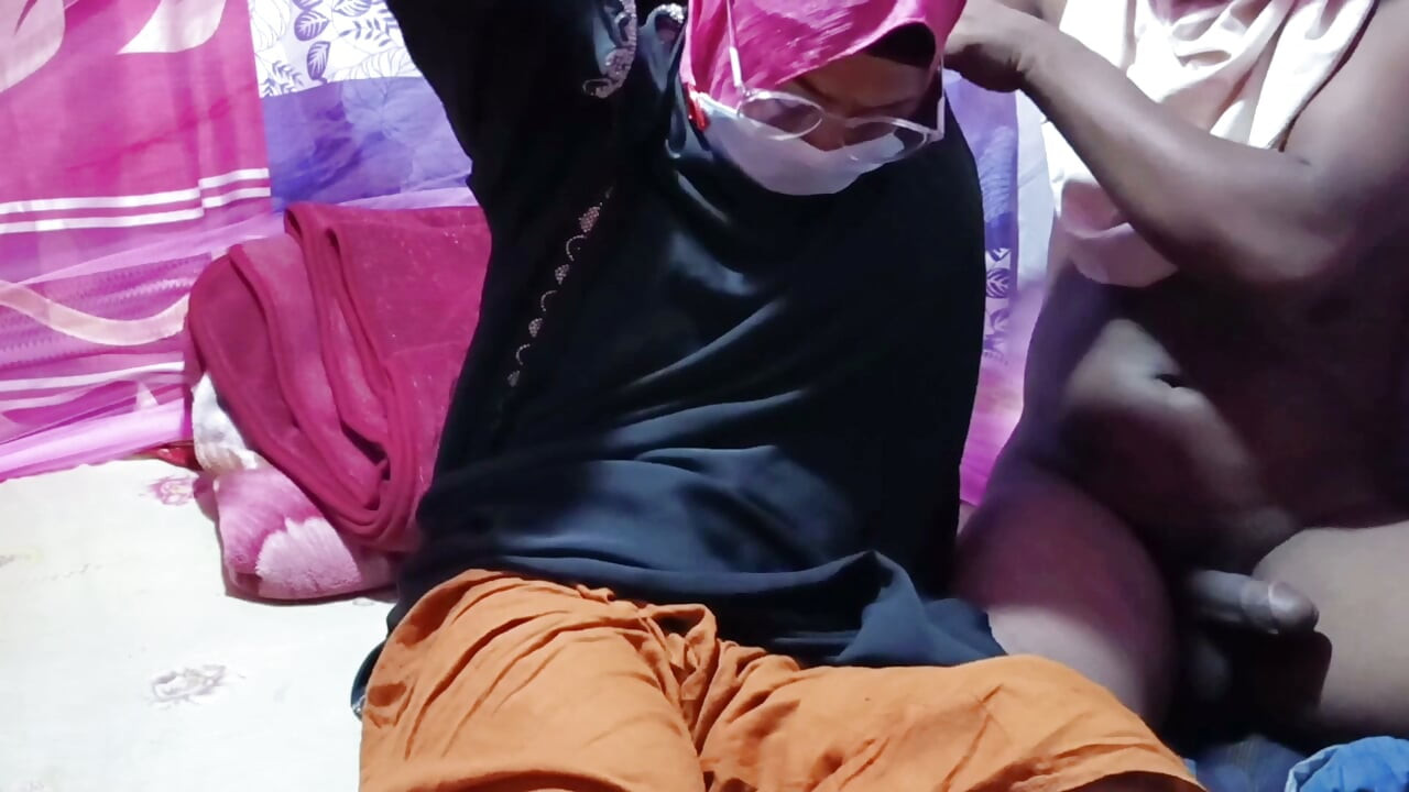 Viral sexy video of a Bangladeshi man with his girlfriend on the morning of the third day of Puja