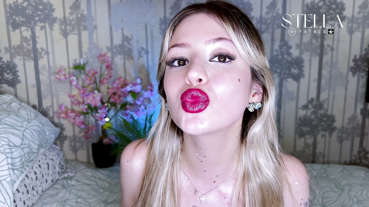 Fetish Χειλιών: Οι Καλύτερες Σκηνές με Σαρκώδη Χείλη σε Ένα Πακέτο