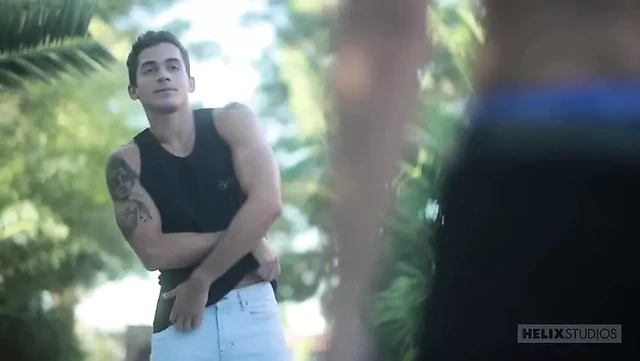 Ashton Summers Barebacks Alex Riley