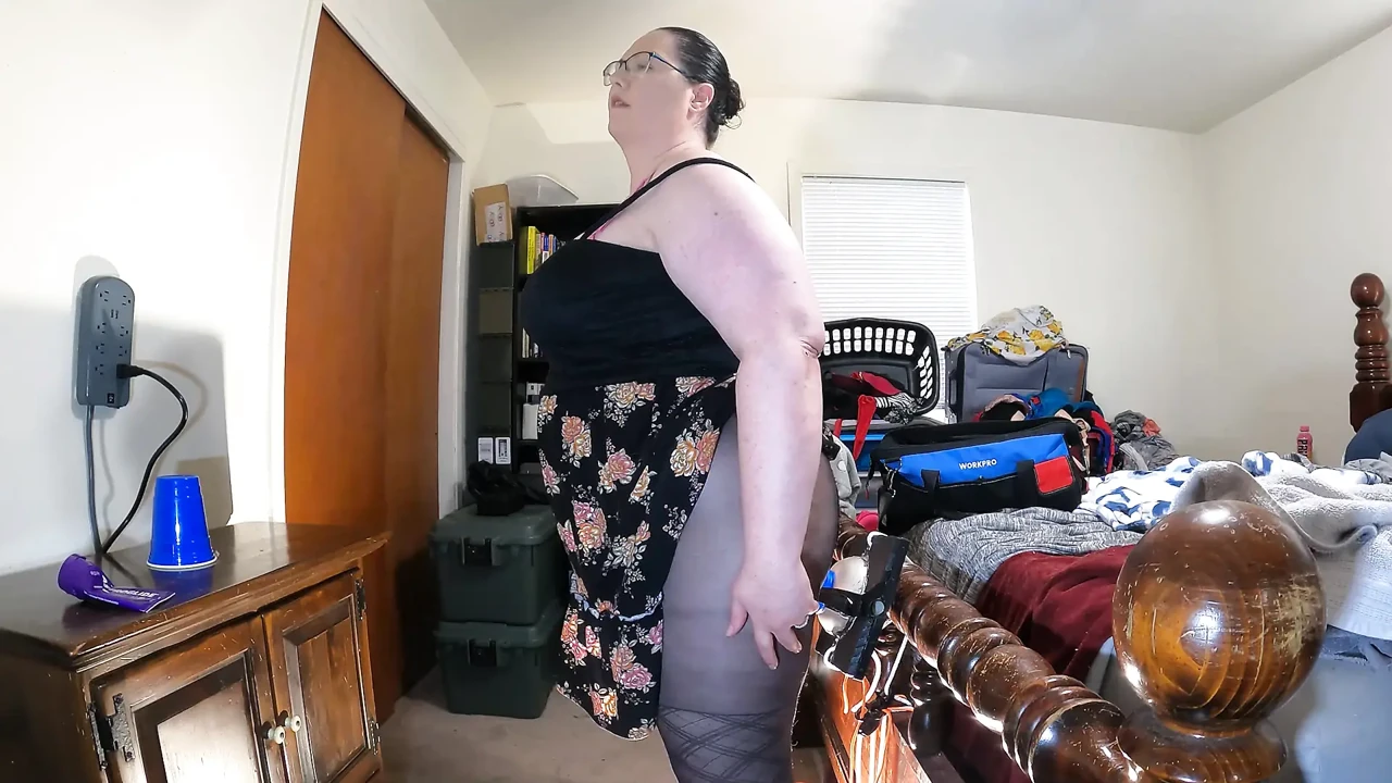 Thick Milf in Pantyhose Fucking Large Dildo Strapped to Bed