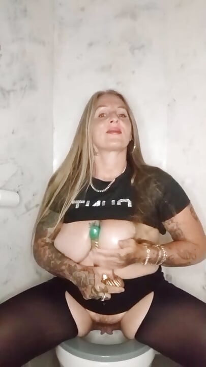 3 O'Clock in the morning and horny