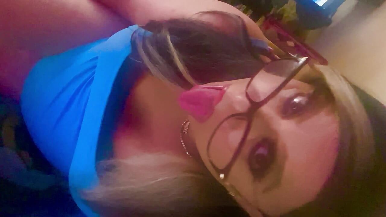CD Krissy Sweets stroking her she cock
