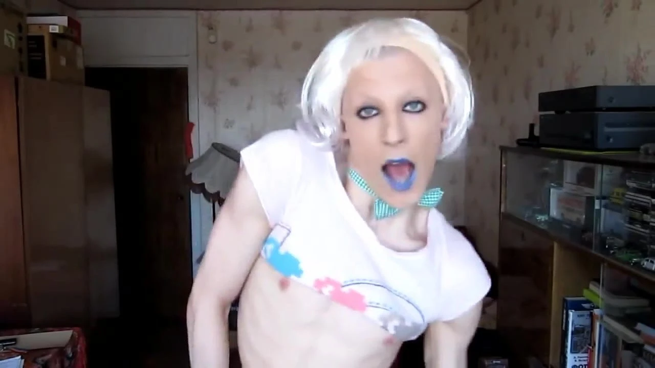 TWINK IS ALWAYS HUNGRY FOR RAW COCK