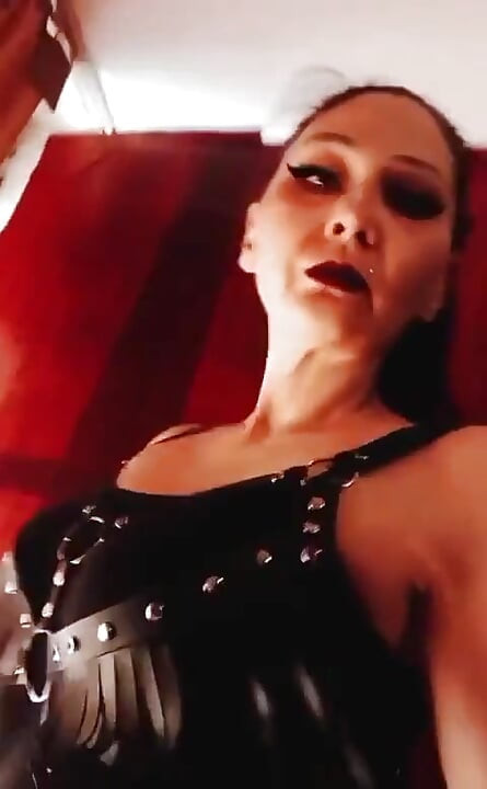 Bdsm Im ένα Qween δεν Im αντίγραφο μόνο