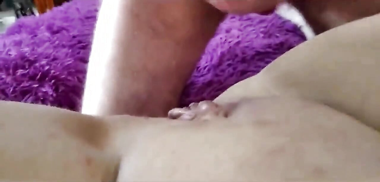 Hot Performance From a Charming Mature Bitch with Big Labia